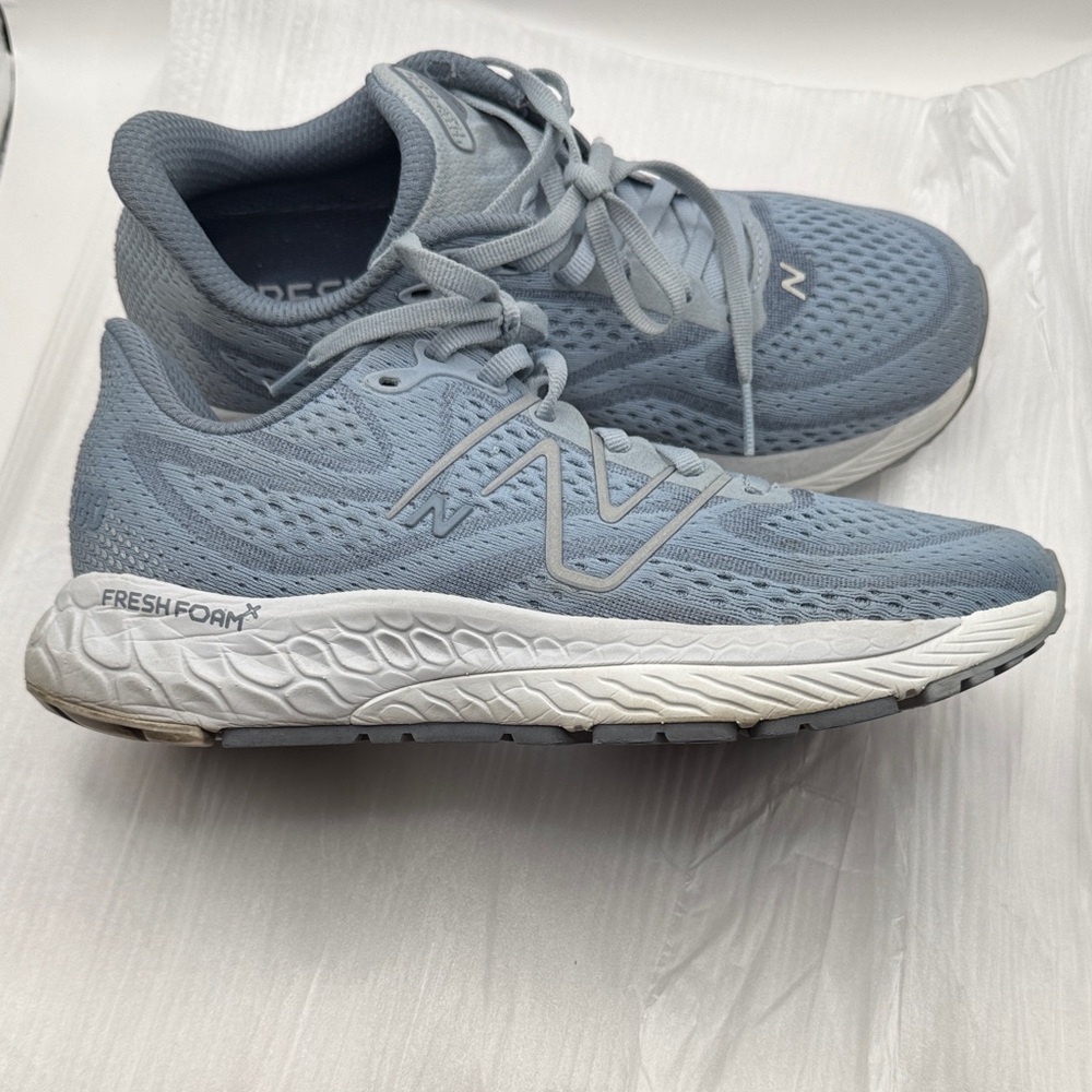Women’s New Balance Fresh Foam X 880 v13 size 6.5 2E